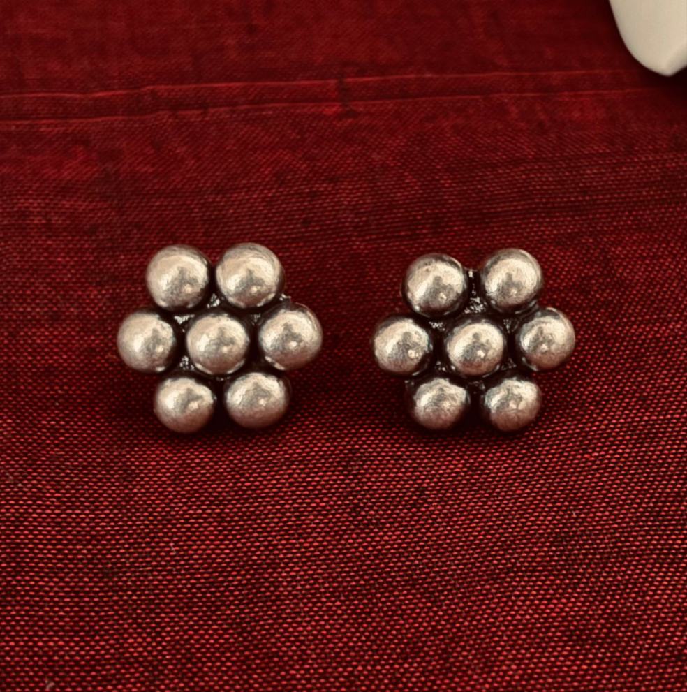 कुडी । Silver Kudi