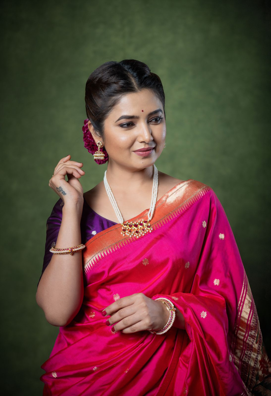 तन्मणी + कानातले | Tanmani + Earrings