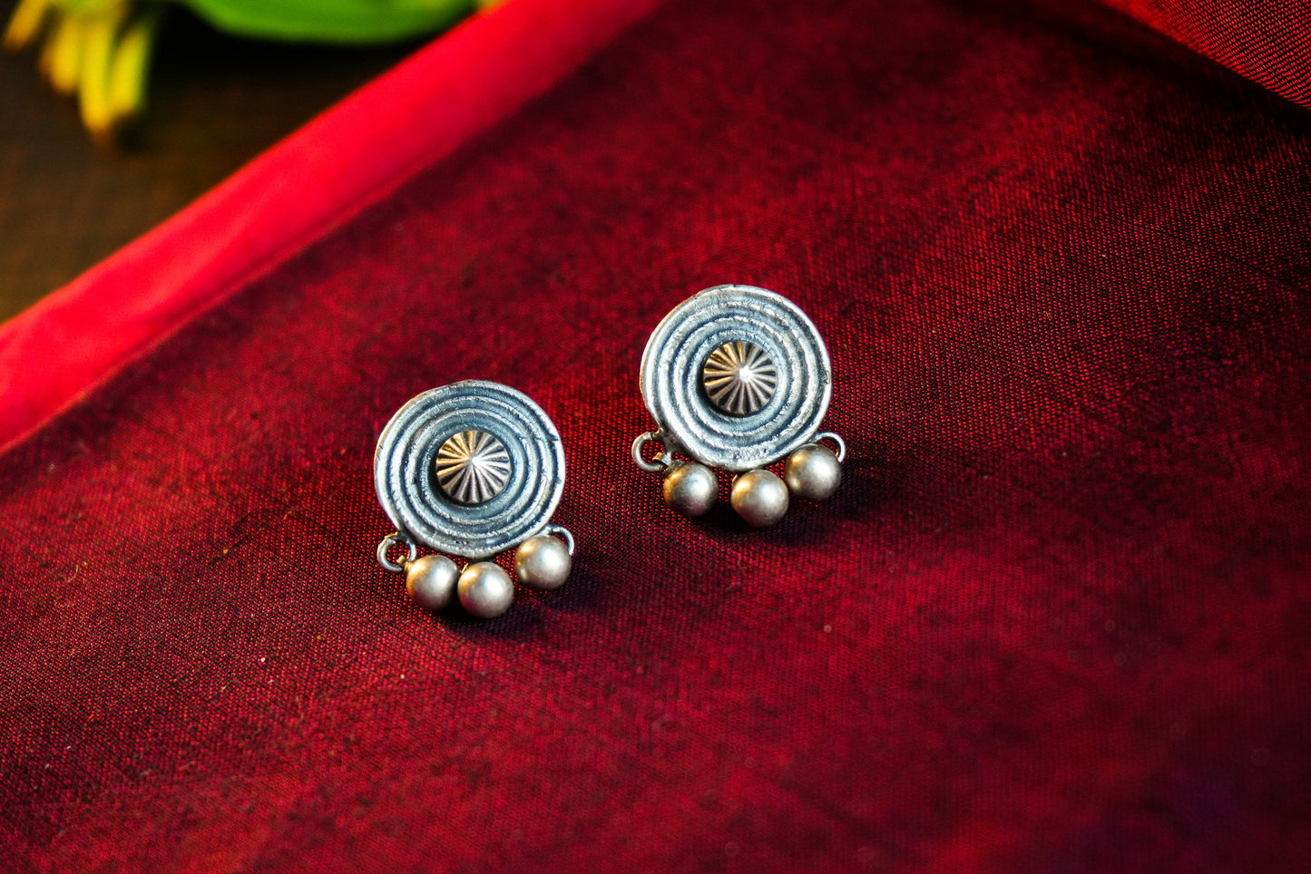 चितांग + कानातले | Chitaang + Earrings