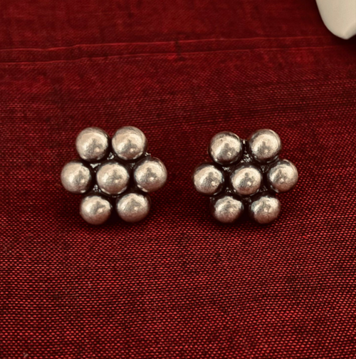 कुडी । Silver Kudi